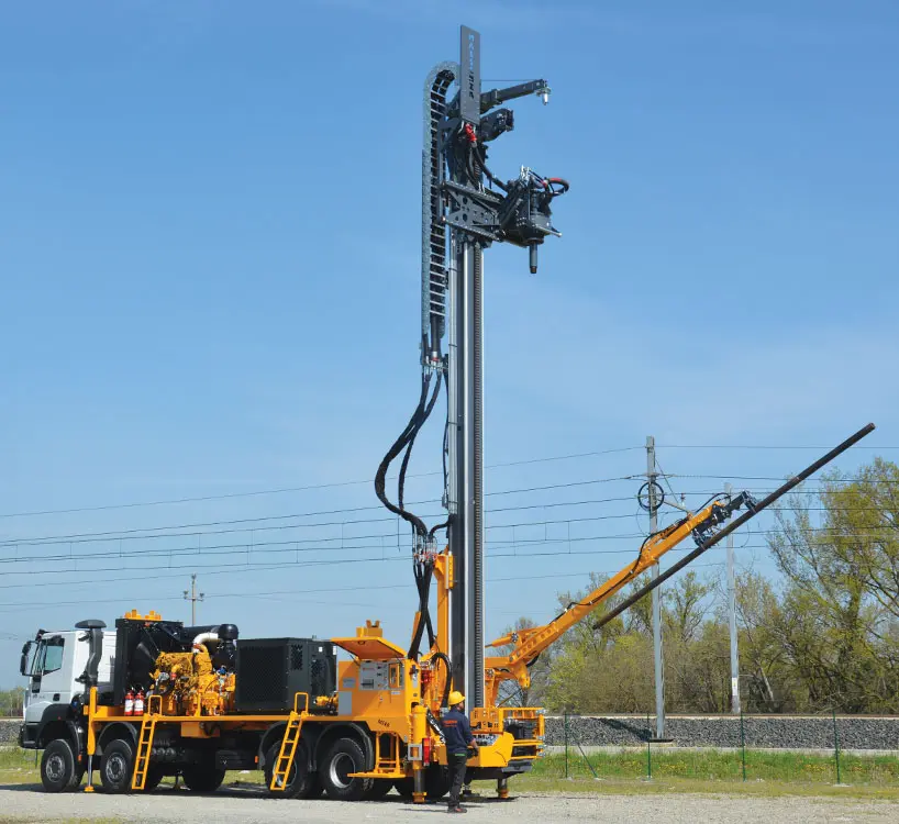 Massenza MI 40 large drilling rig on site