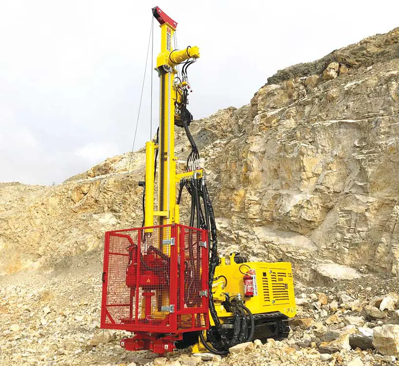 Massenza MM 4 multipurpose drilling rig